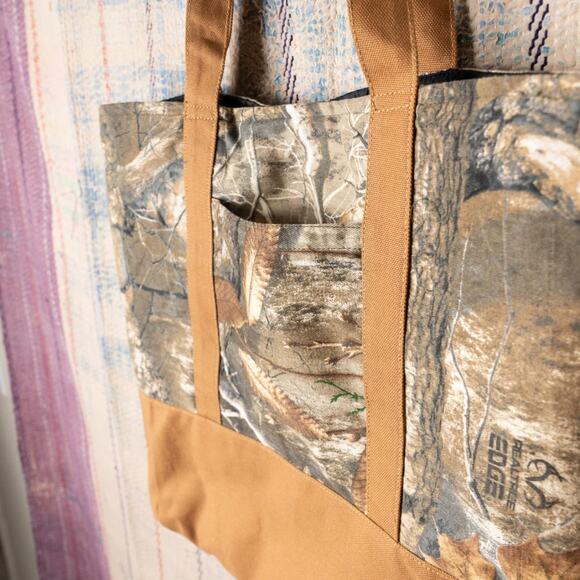 Upcycled handmade carhartt x realtree tote bag - Picture 6 of 7